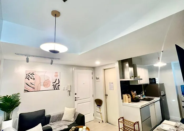 Aparthotel Riel's Condotel In Azure Beach Residences *