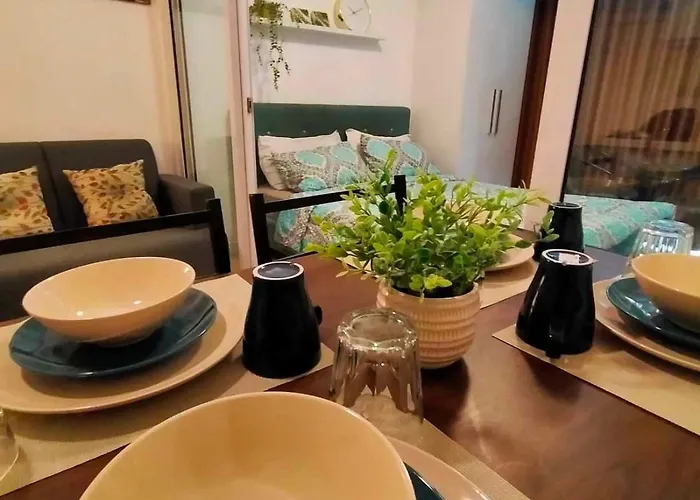 Aparthotel Riel's Condotel In Azure Beach Residences Manila