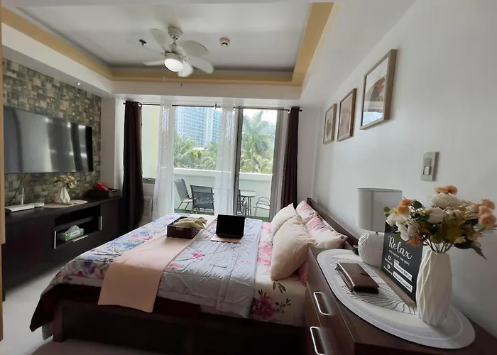 Riel's Condotel In Azure Beach Residences Aparthotel Manila