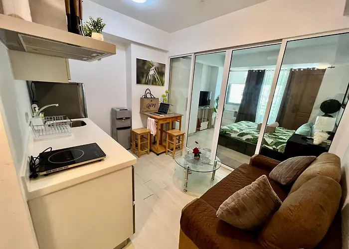 Riel's Condotel In Azure Beach Residences Aparthotel Manila
