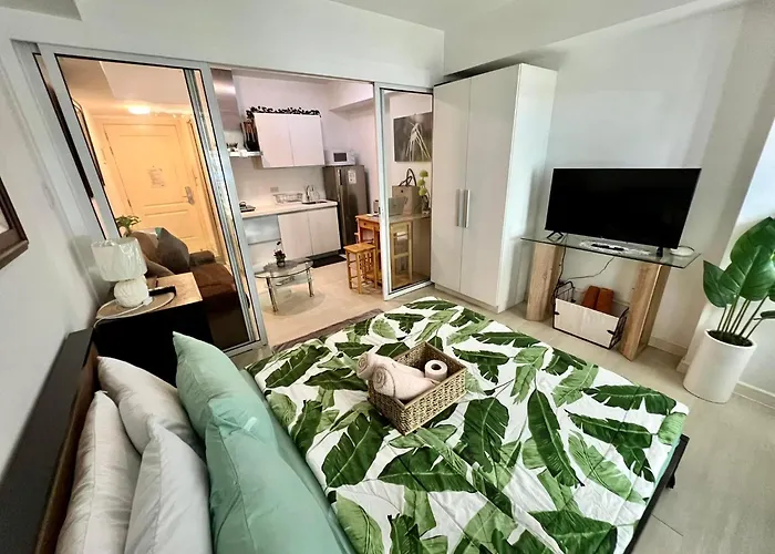 Aparthotel Riel's Condotel In Azure Beach Residences *