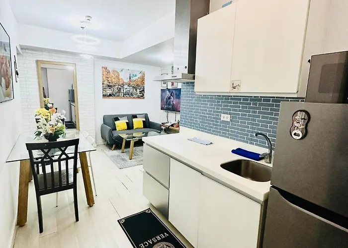 Aparthotel Riel's Condotel In Azure Beach Residences Manila
