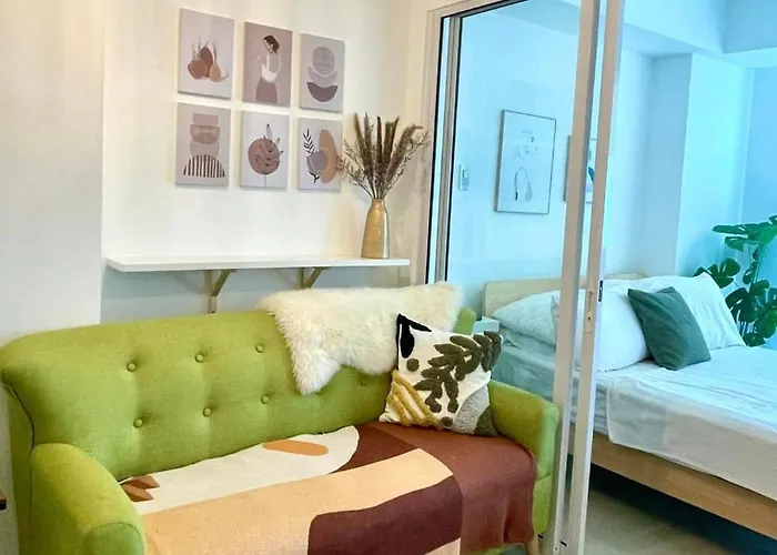 Riel's Condotel In Azure Beach Residences Manila