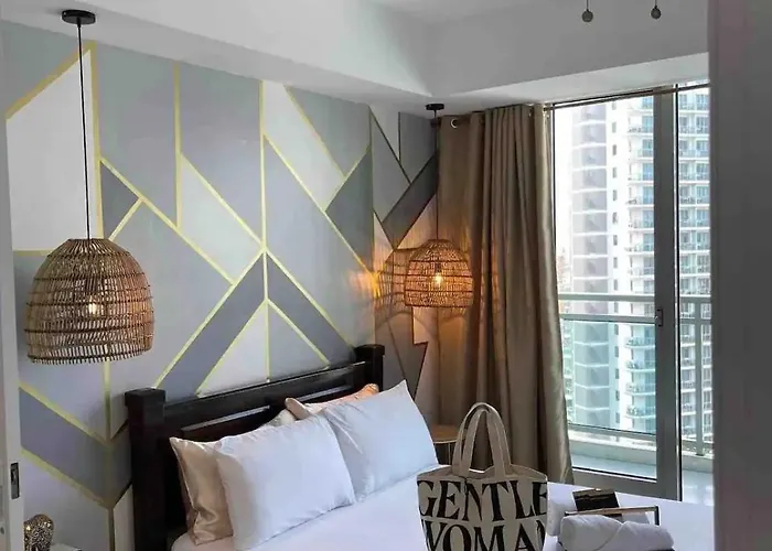 Riel's Condotel In Azure Beach Residences Manila