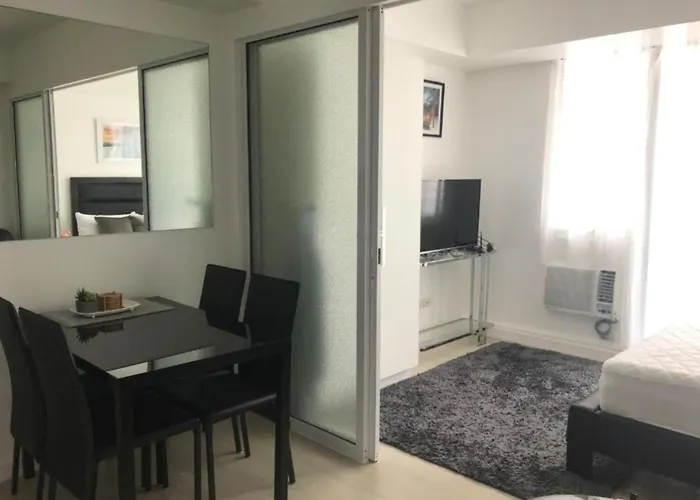 Aparthotel Riel's Condotel In Azure Beach Residences *