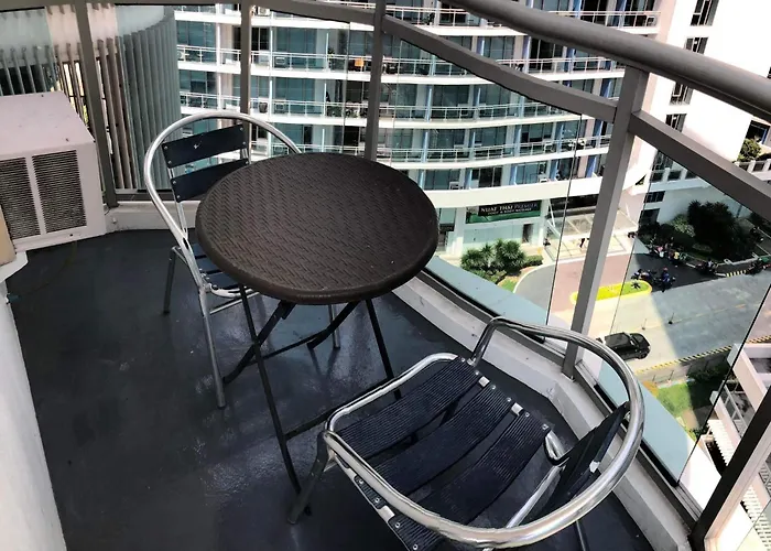 Riel's Condotel In Azure Beach Residences Aparthotel *