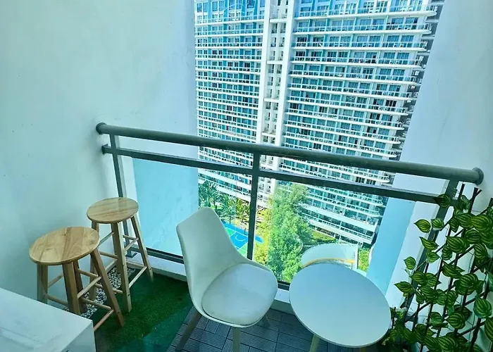 Riel's Condotel In Azure Beach Residences